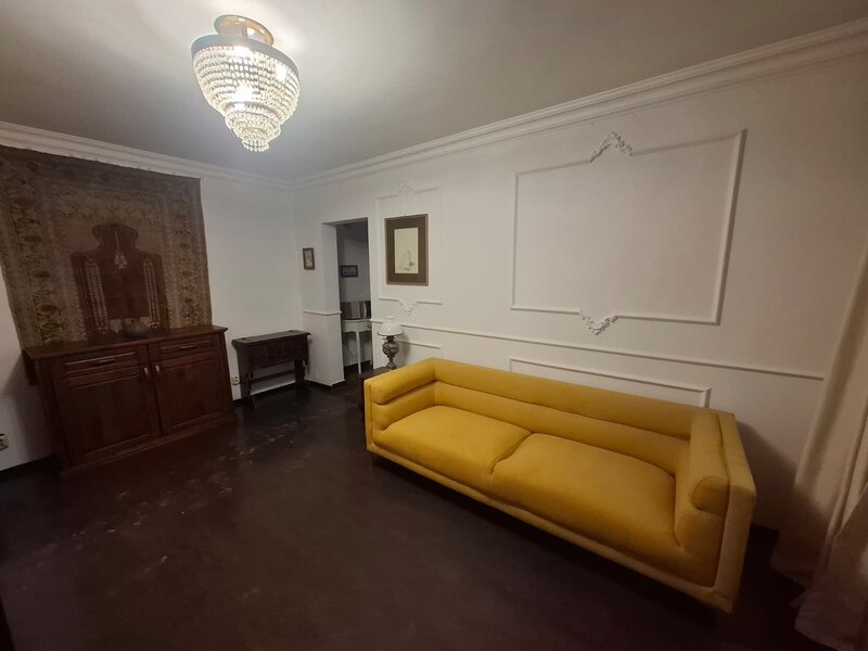 Eroii Revolutiei, Apartament 2 camere et. 1 la 10 minute pe jos de M2.