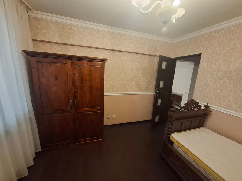 Eroii Revolutiei, Apartament 2 camere et. 1 la 10 minute pe jos de M2.