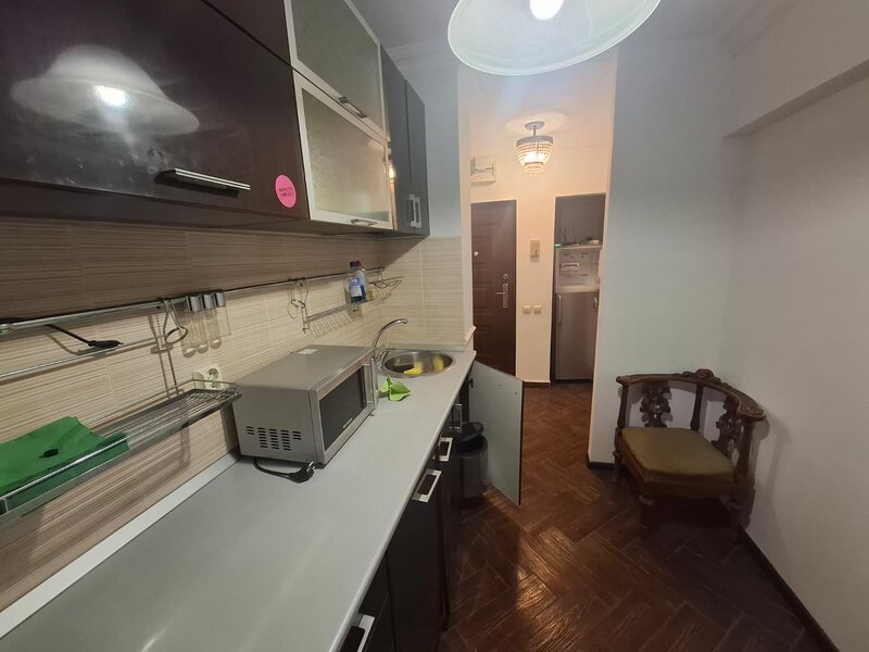 Eroii Revolutiei, Apartament 2 camere et. 1 la 10 minute pe jos de M2.